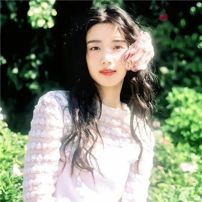 我的同桌是校花
